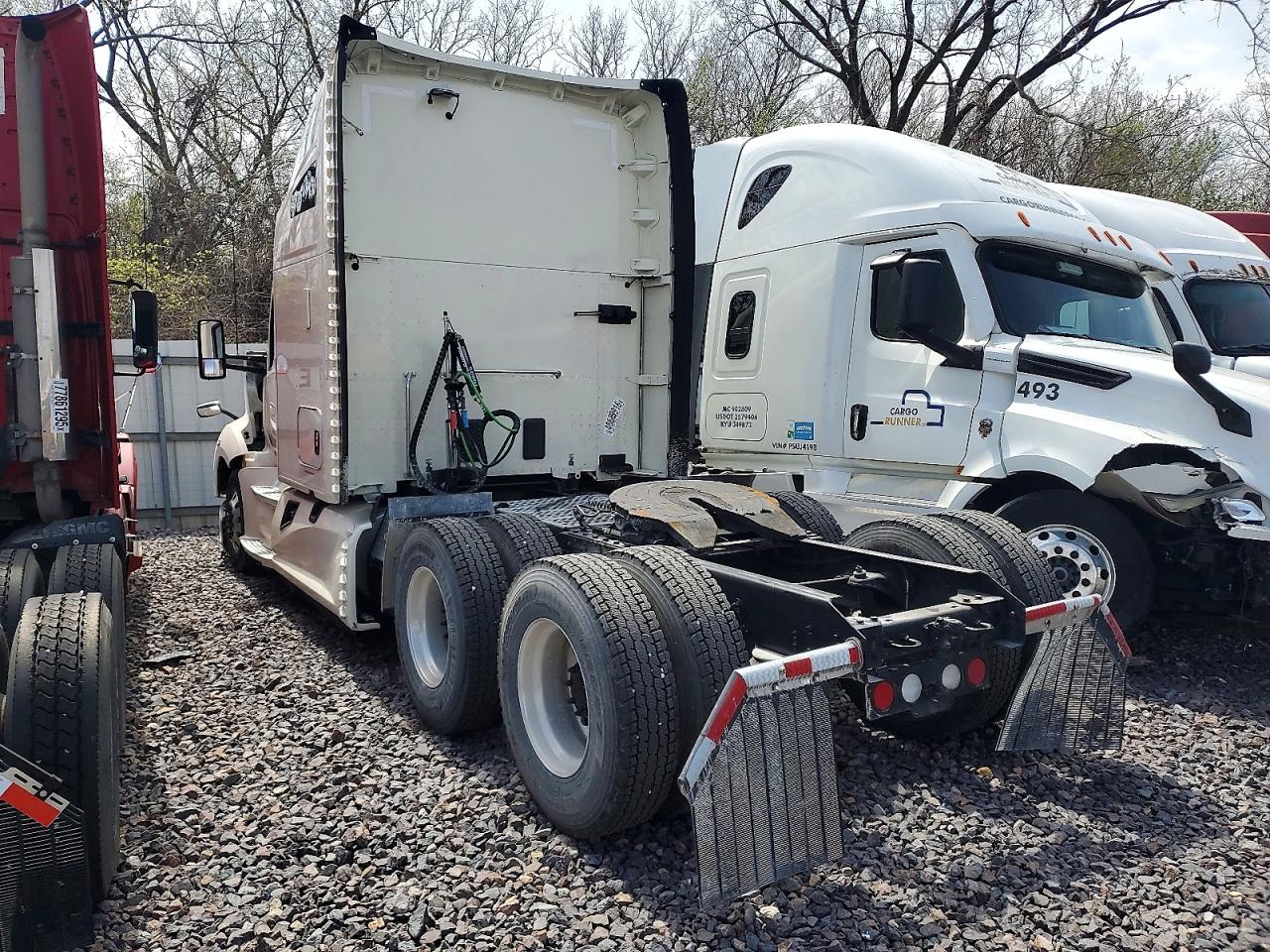 KENWORTH CONSTRUCTION 2017 — 4