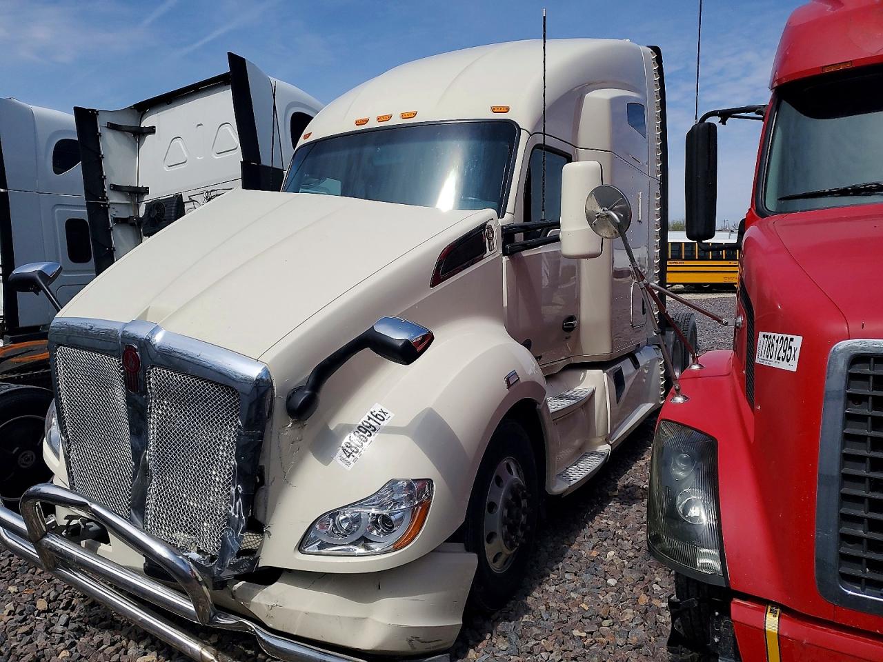 KENWORTH CONSTRUCTION 2017 — 3
