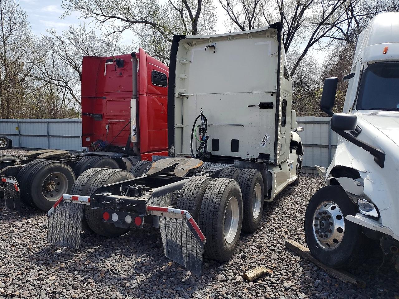 KENWORTH CONSTRUCTION 2017 — 5