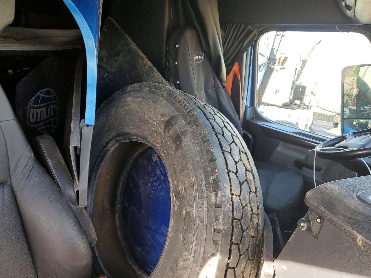 FREIGHTLINER CASCADIA 126 2019 — 7