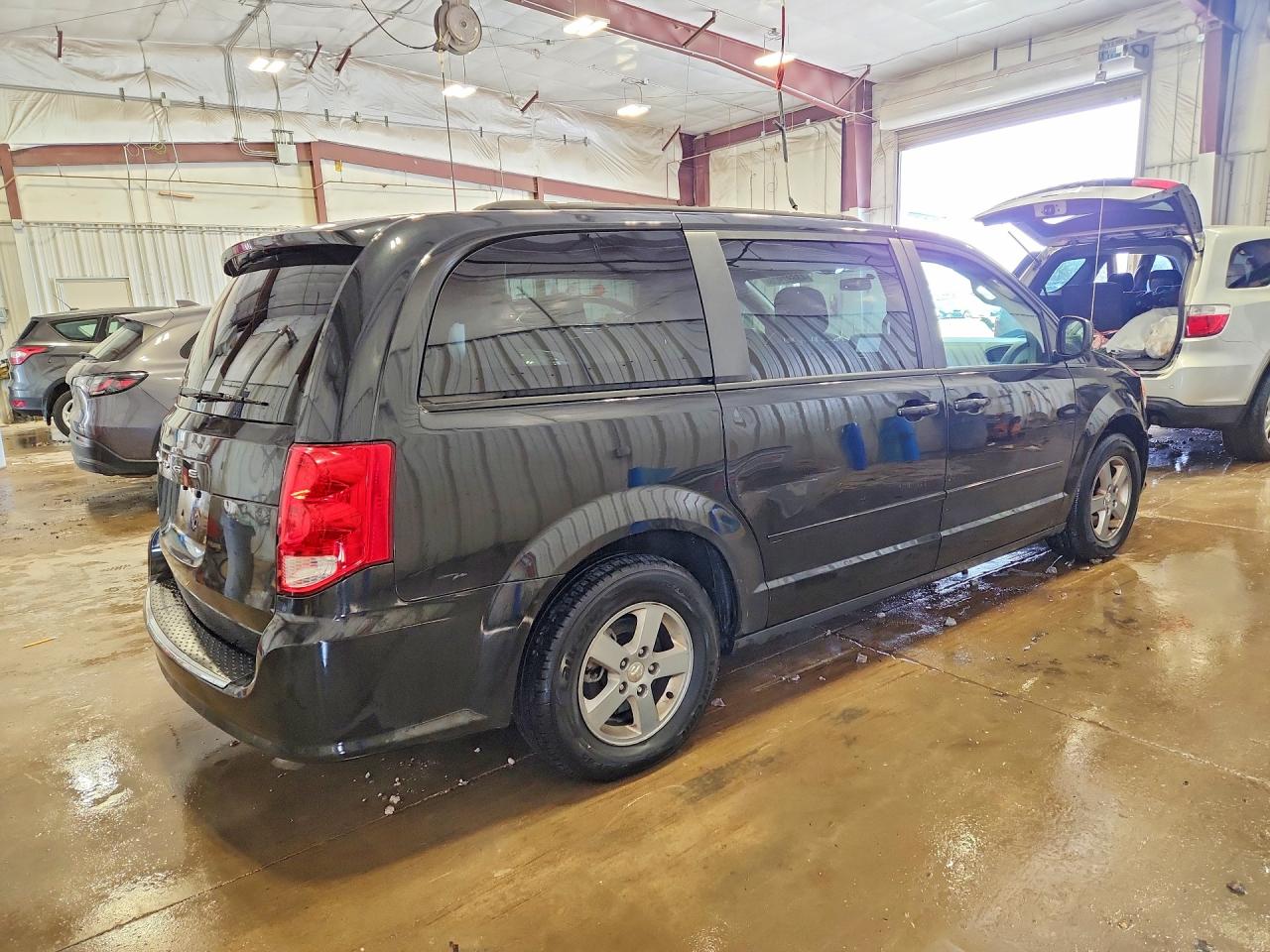 DODGE GRAND CARAVAN 2011 — 4