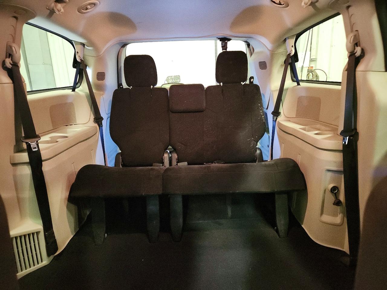 DODGE GRAND CARAVAN 2011 — 11