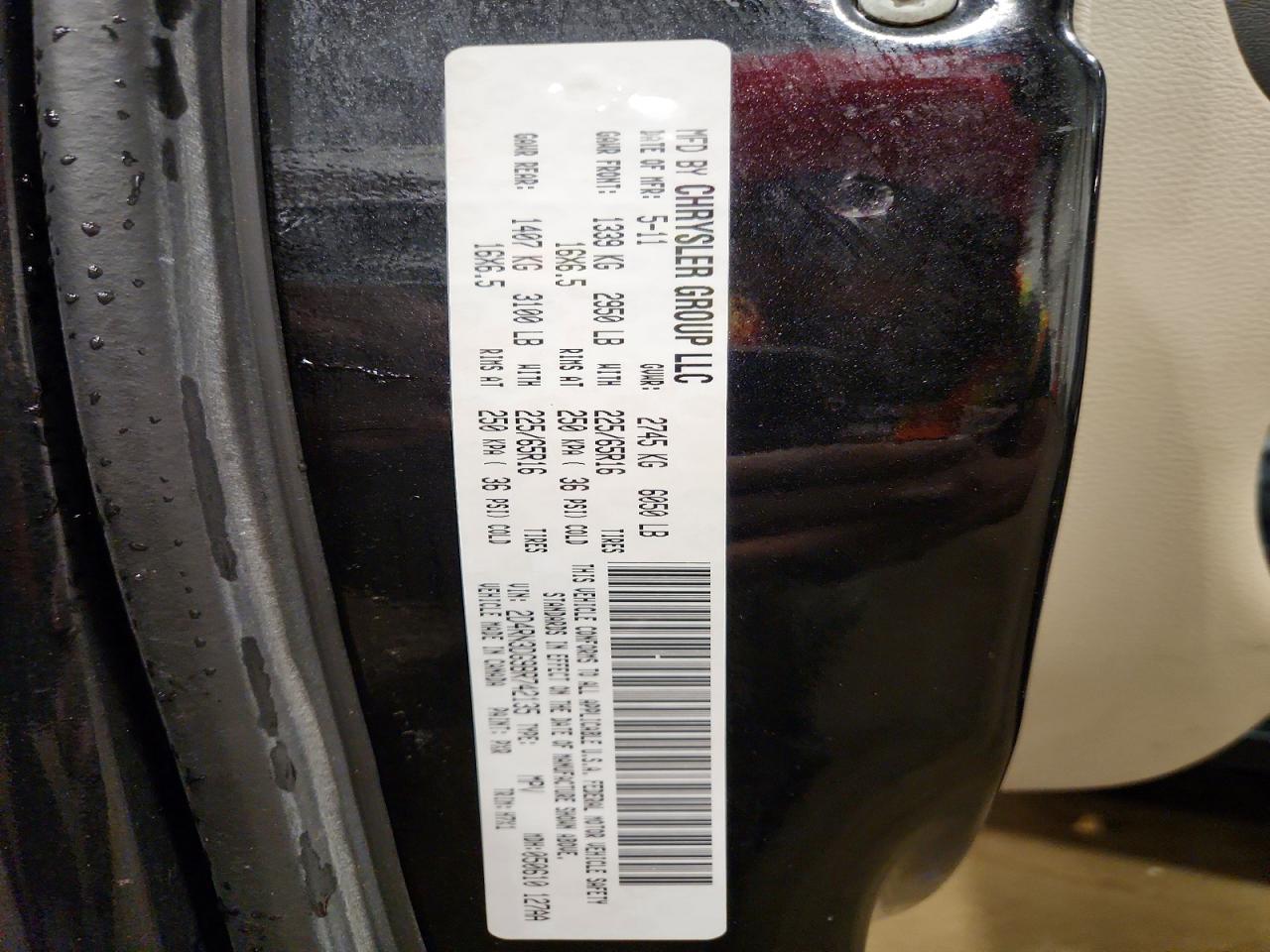 DODGE GRAND CARAVAN 2011 — 14