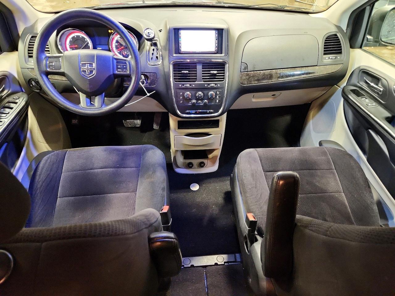 DODGE GRAND CARAVAN 2011 — 9