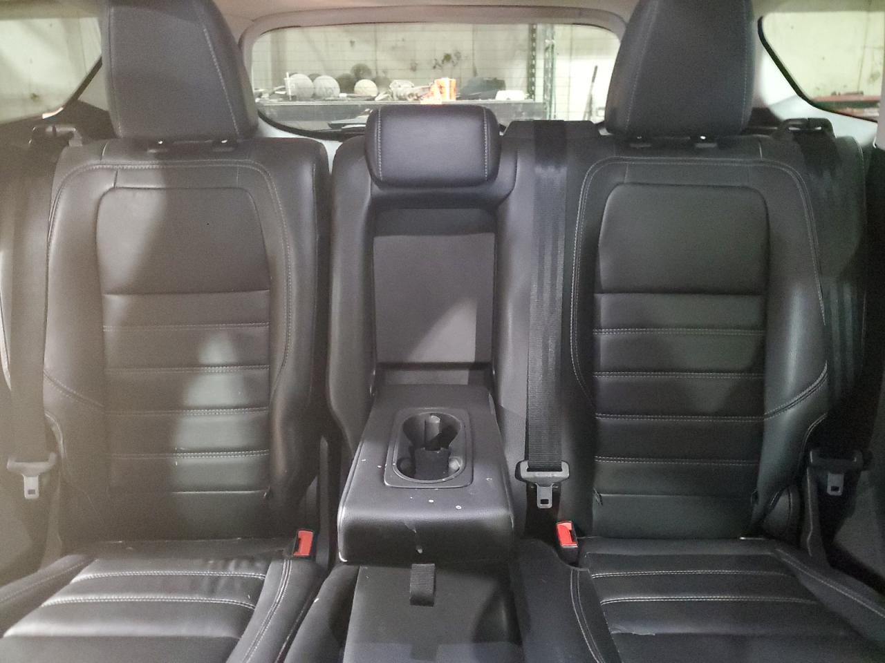 FORD ESCAPE 2018 — 11
