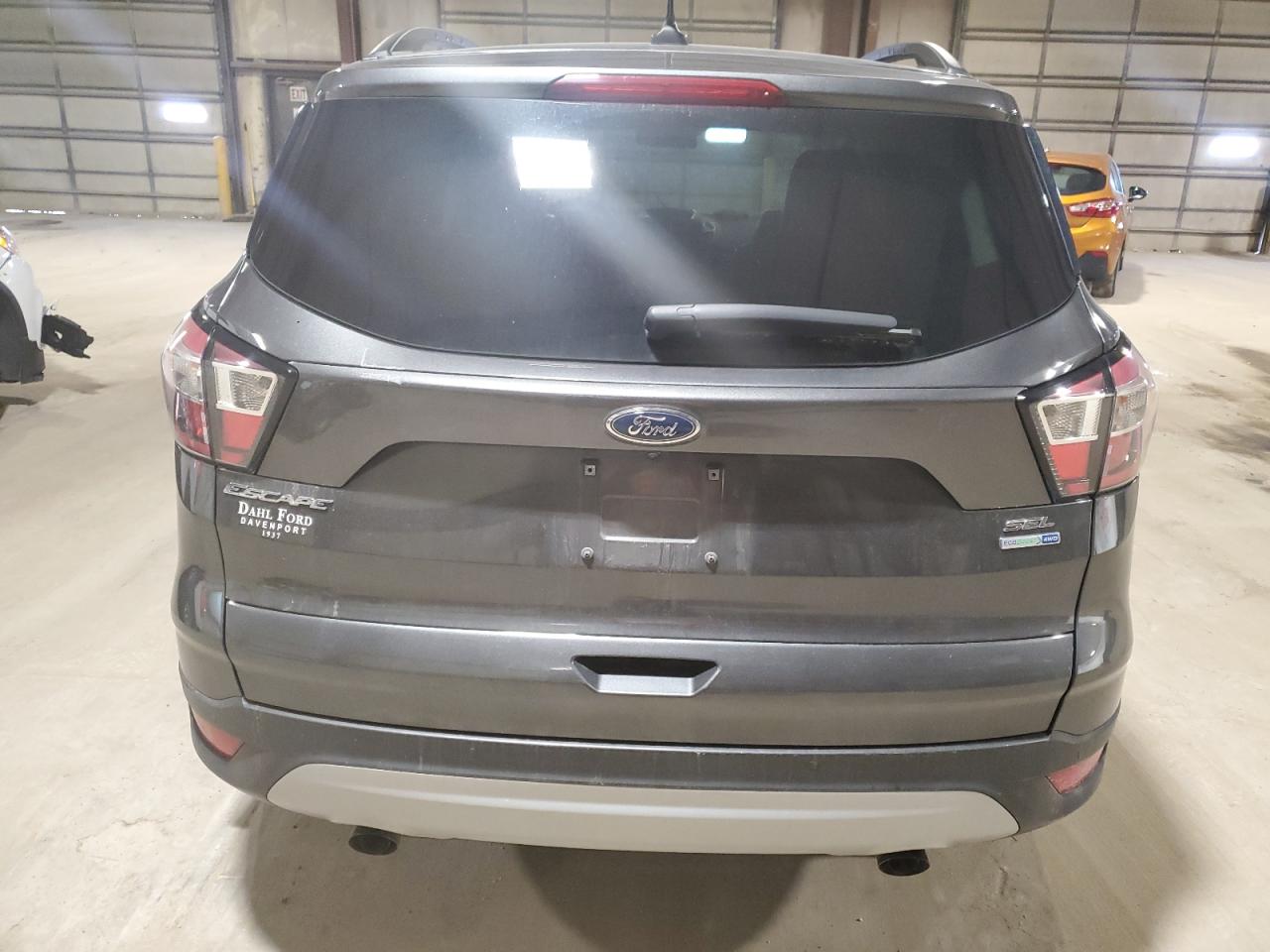 FORD ESCAPE 2018 — 7