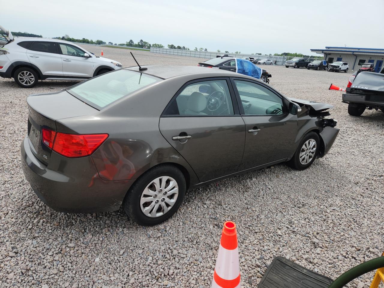 KIA FORTE 2010 — 4