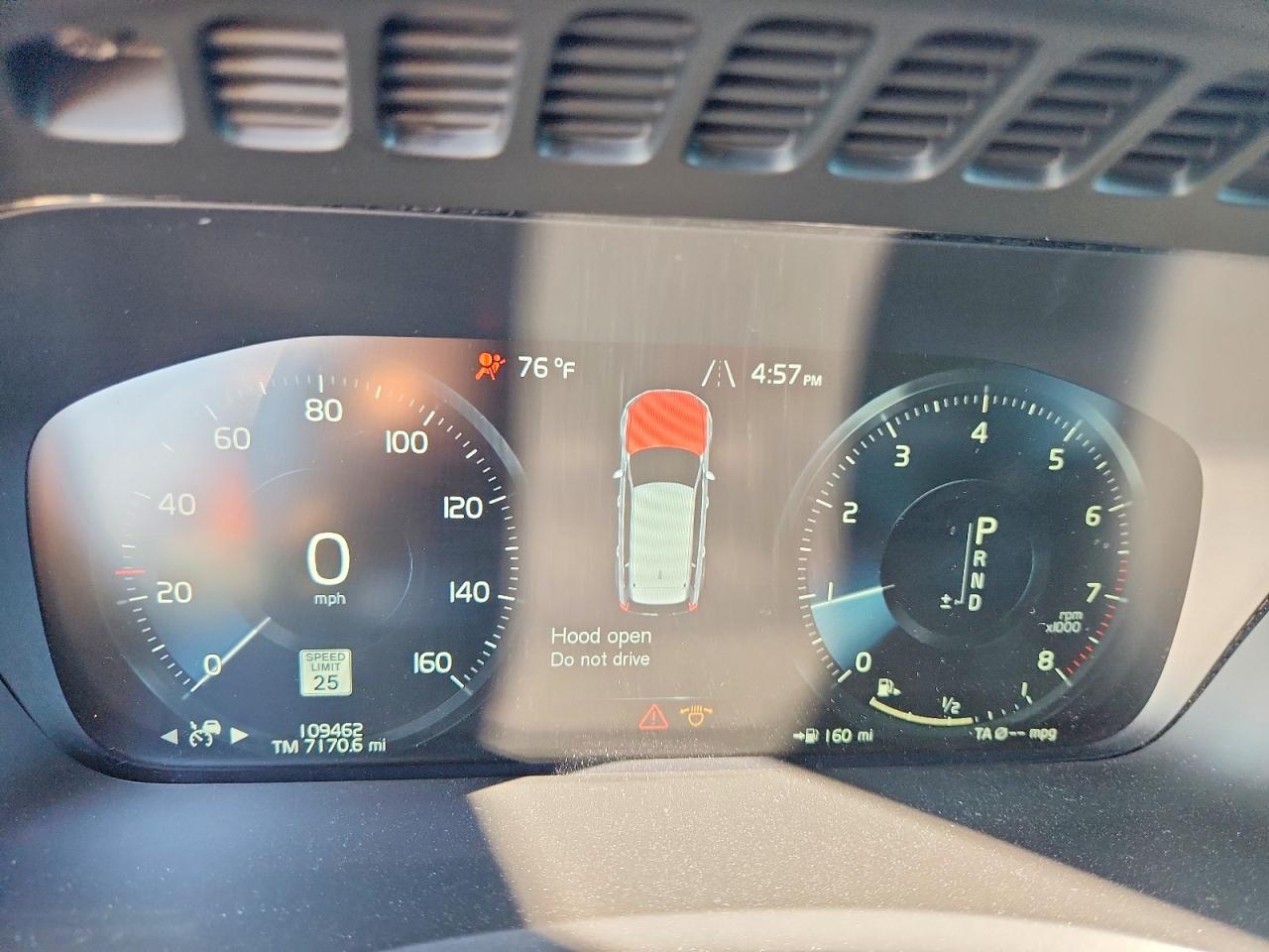 VOLVO XC90 2019 — 10