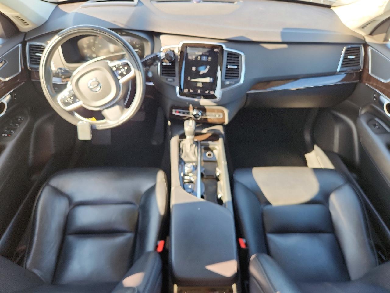 VOLVO XC90 2019 — 9