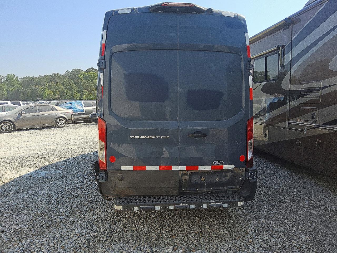 FORD TRANSIT 2021 — 7