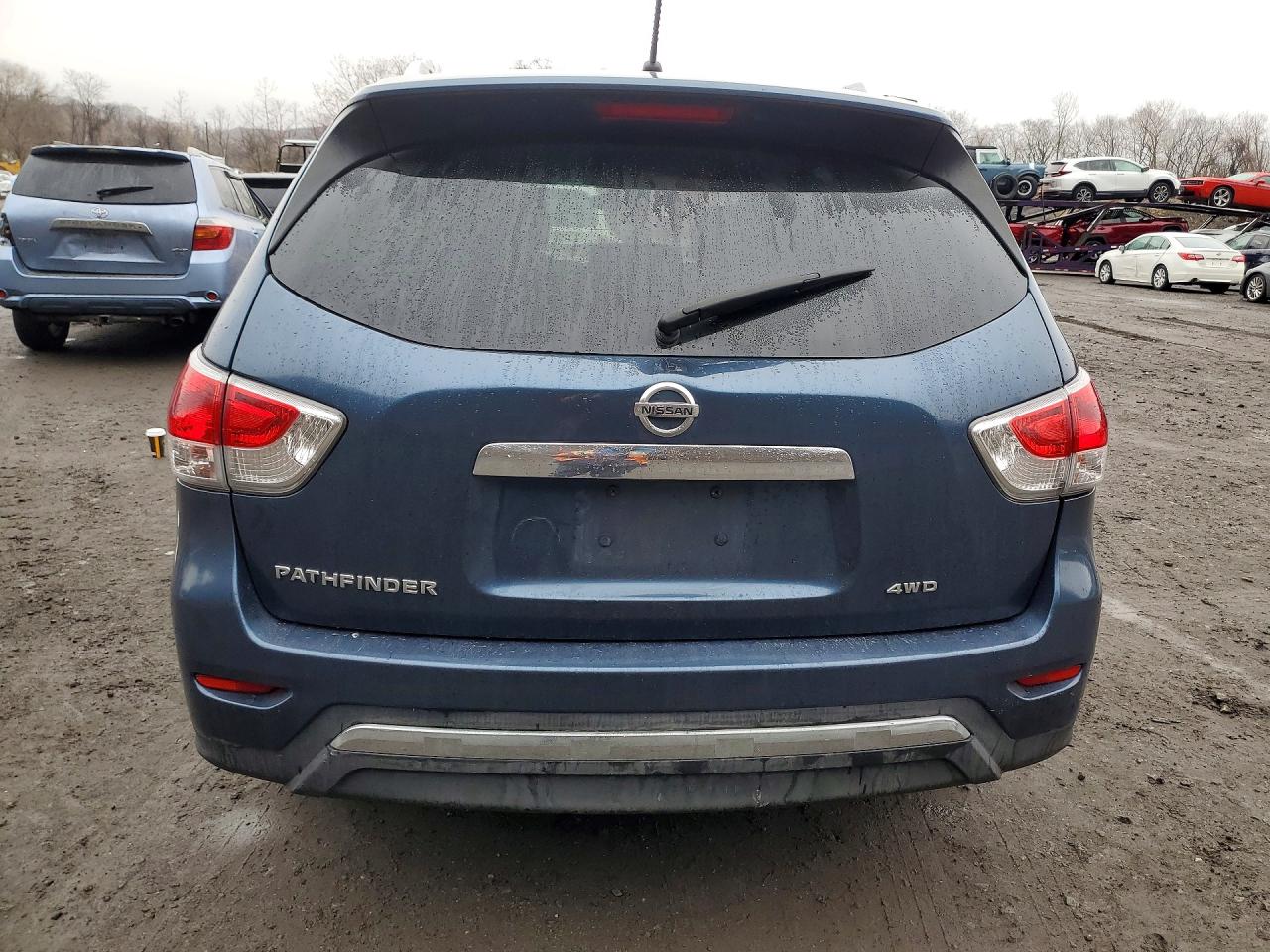 NISSAN PATHFINDER 2016 — 7