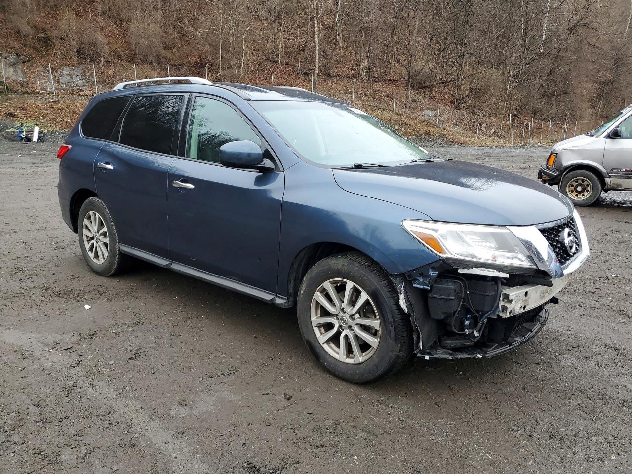 NISSAN PATHFINDER 2016 — 5