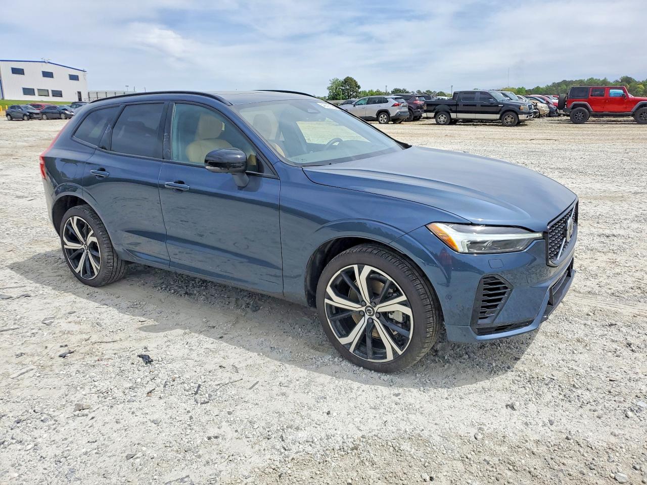 2025 VOLVO XC60 ULTRA