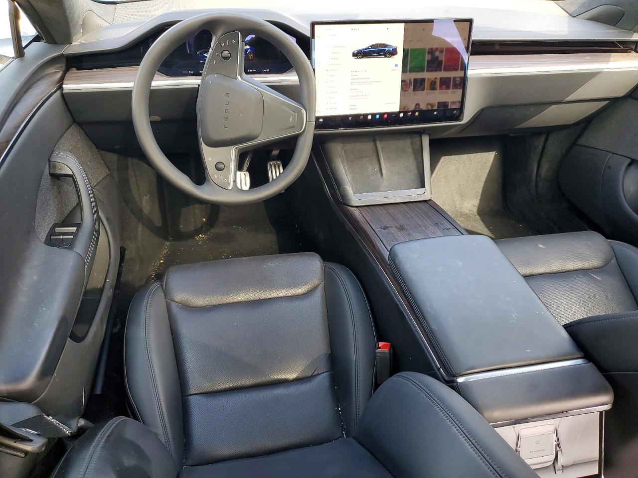 TESLA MODEL S 2023 — 9