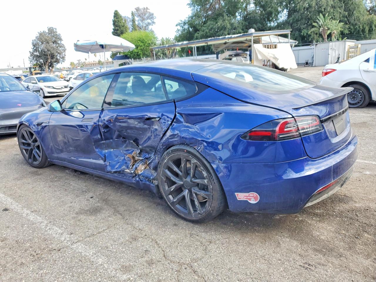 TESLA MODEL S 2023 — 3