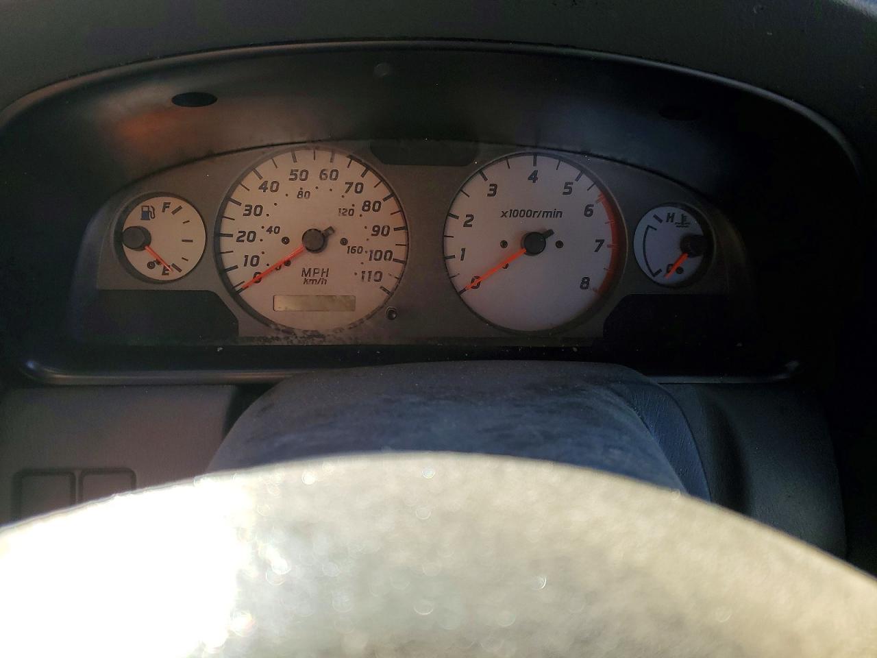 NISSAN FRONTIER 2001 — 10