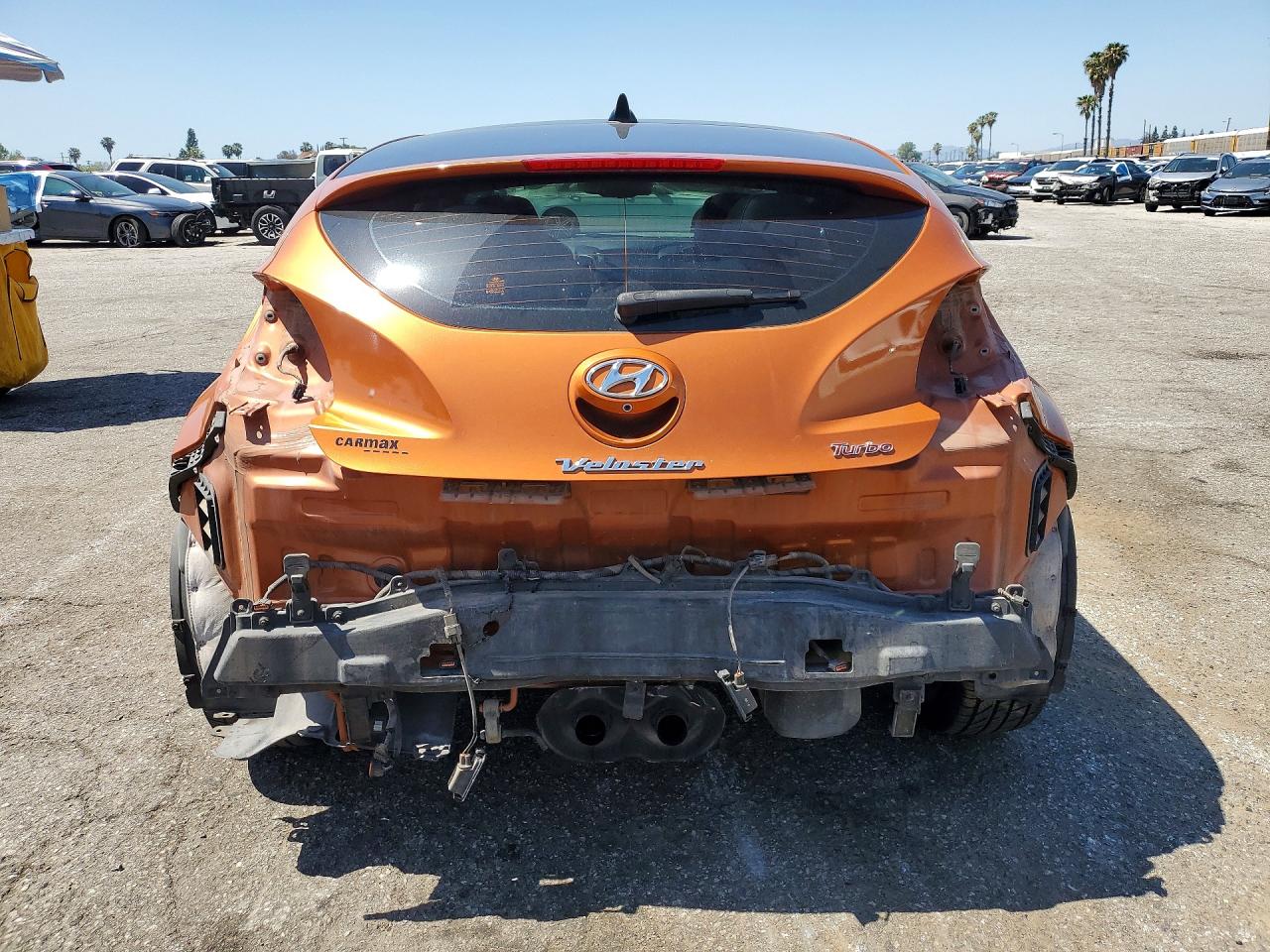HYUNDAI VELOSTER 2016 — 7