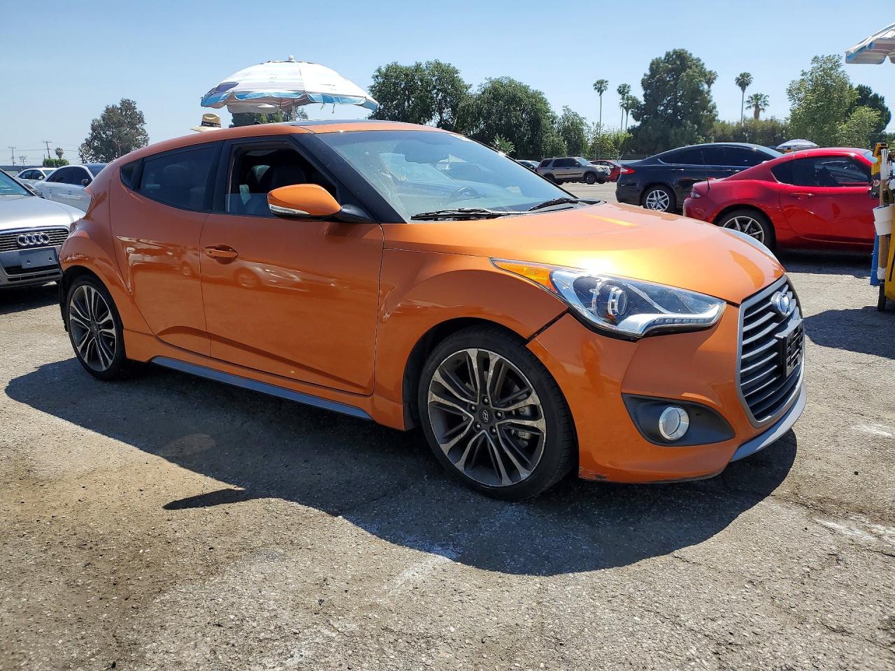HYUNDAI VELOSTER 2016 — 5