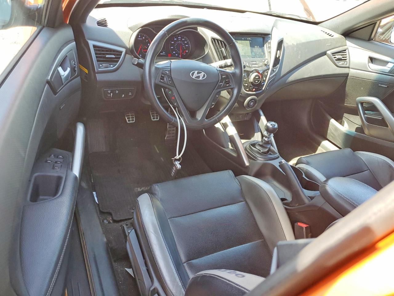 HYUNDAI VELOSTER 2016 — 9