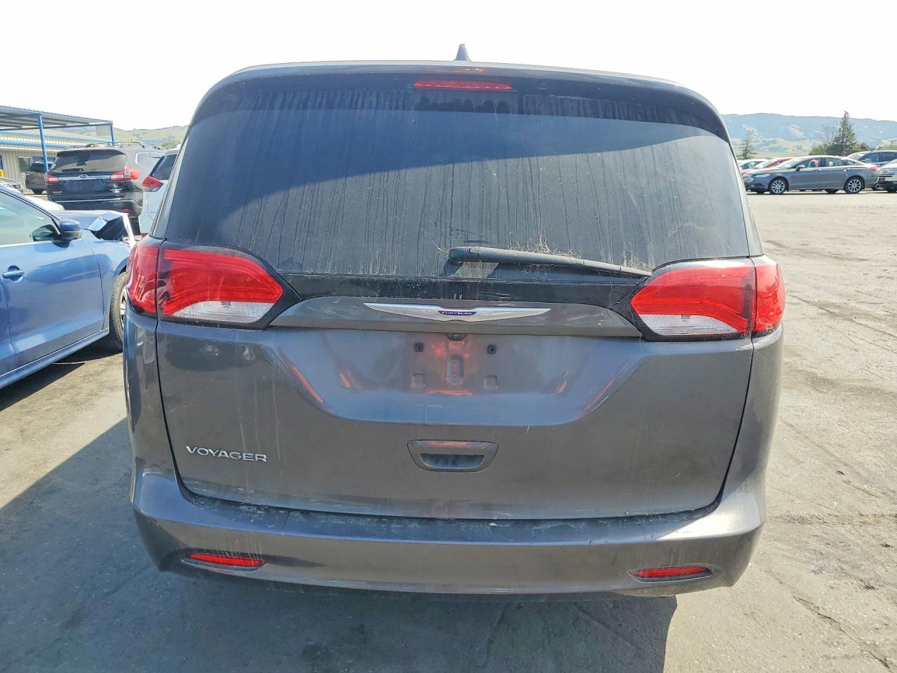 CHRYSLER VOYAGER 2020 — 7