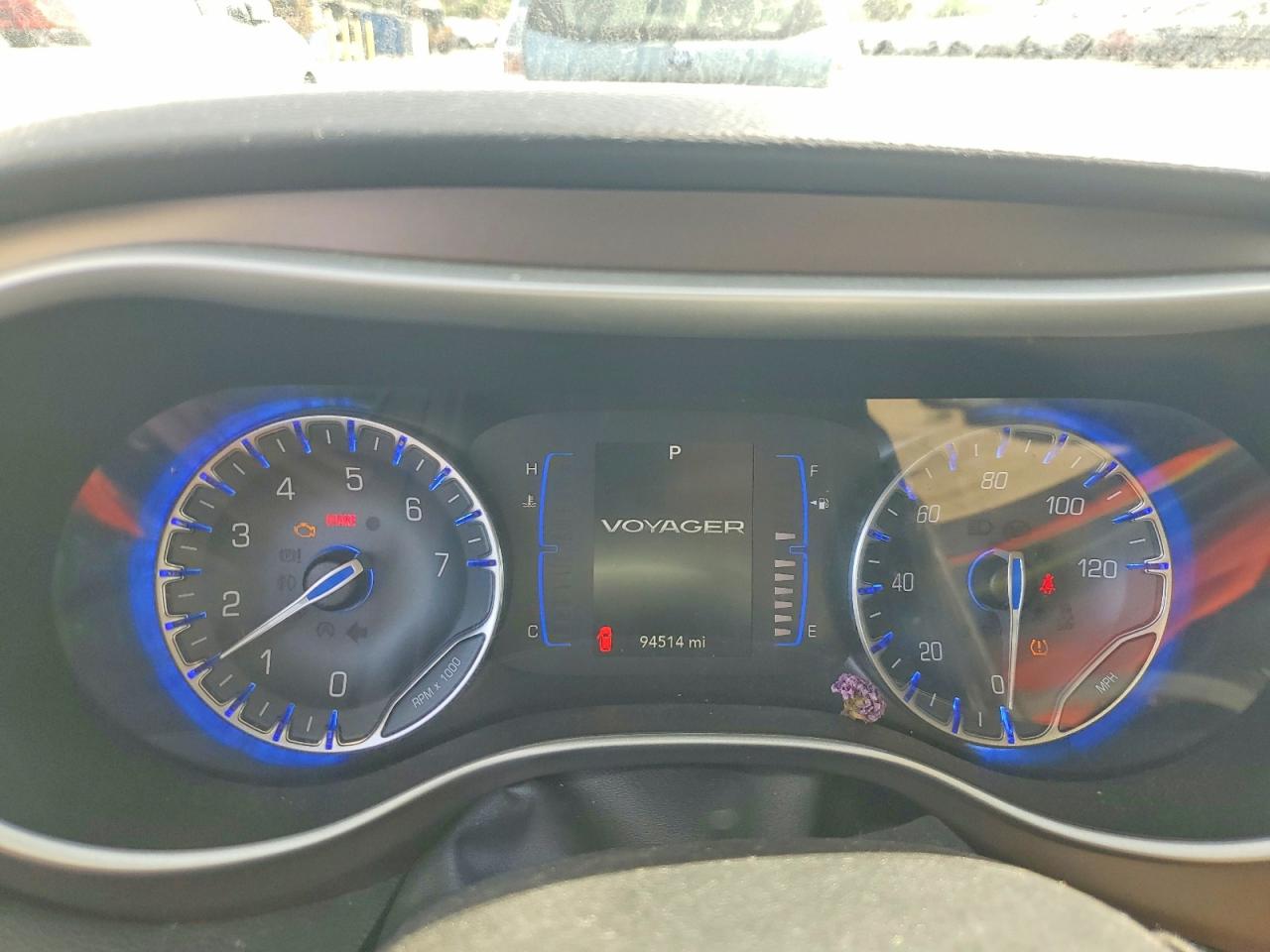 CHRYSLER VOYAGER 2020 — 10