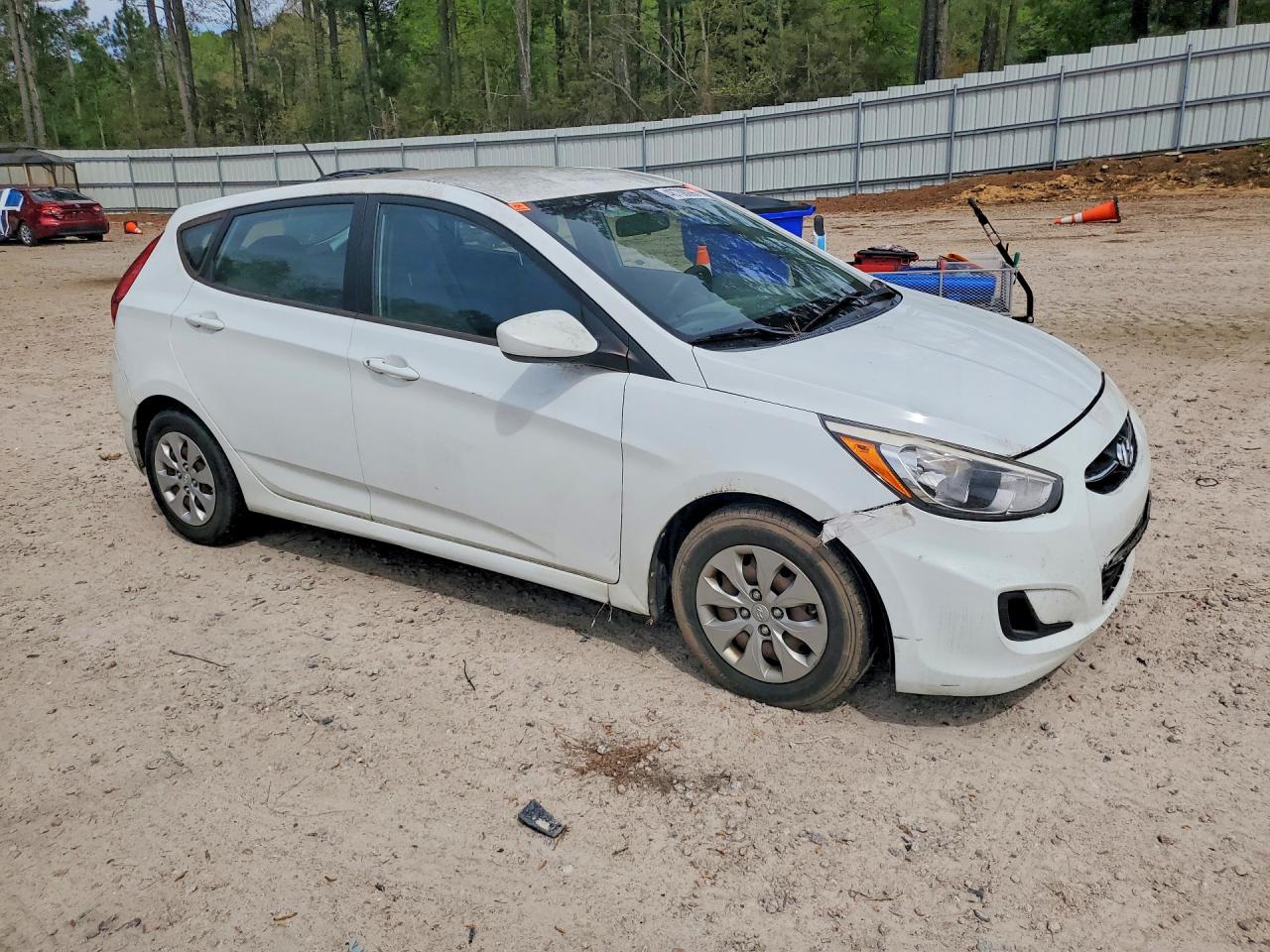 HYUNDAI ACCENT 2015 — 5