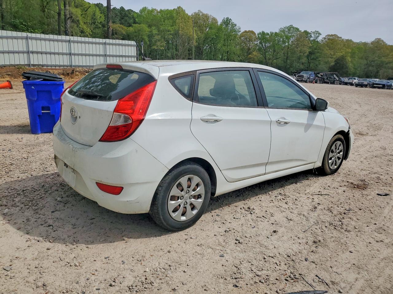 HYUNDAI ACCENT 2015 — 4