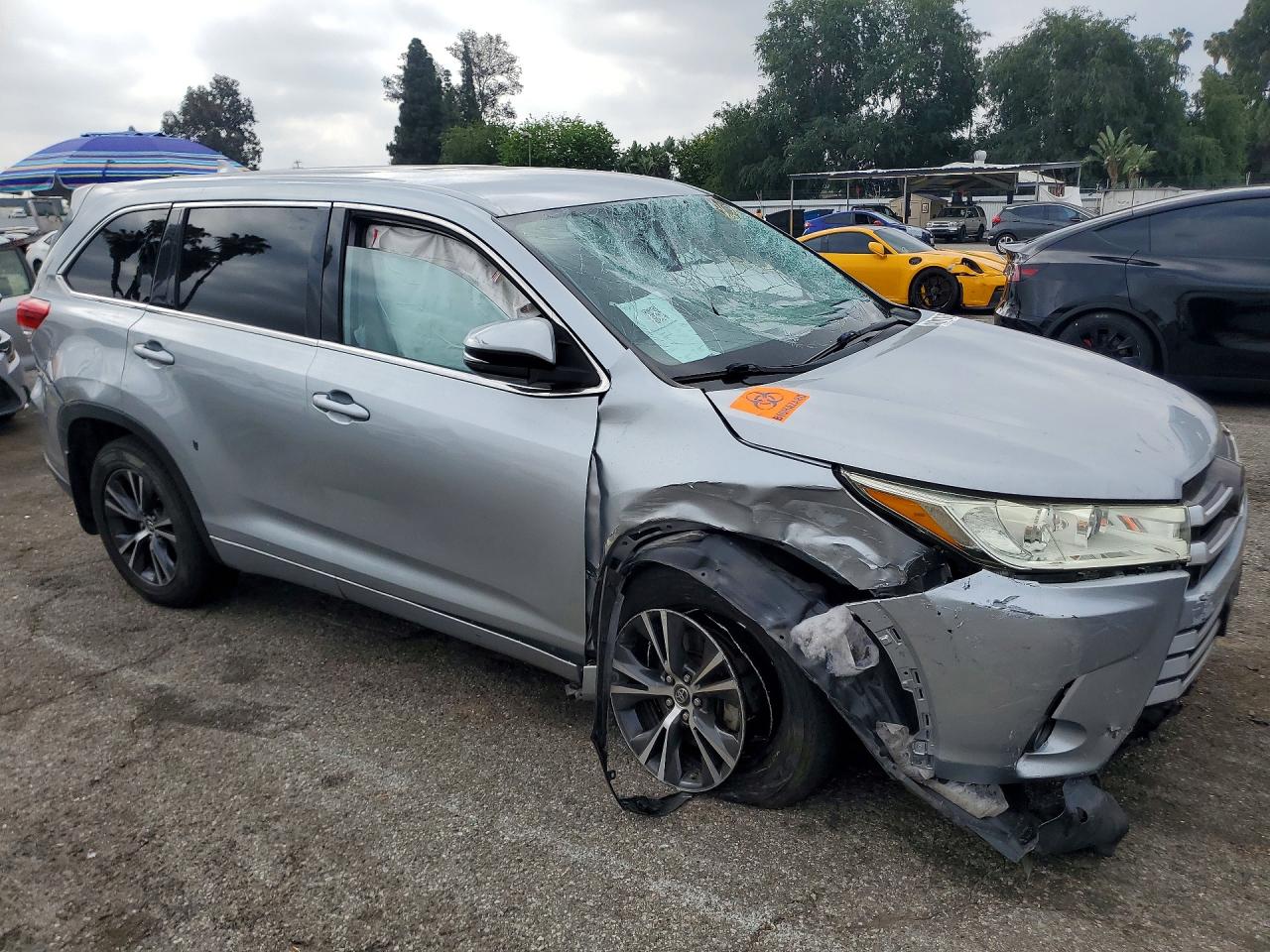 TOYOTA HIGHLANDER 2018 — 5