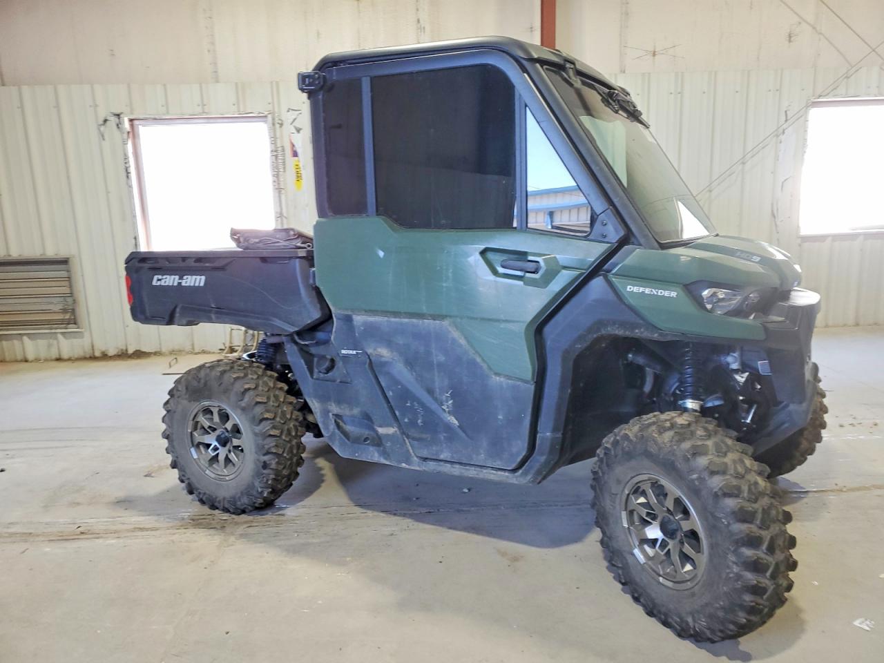 2024 CAN-AM DEFENDER DPS CAB HD9
