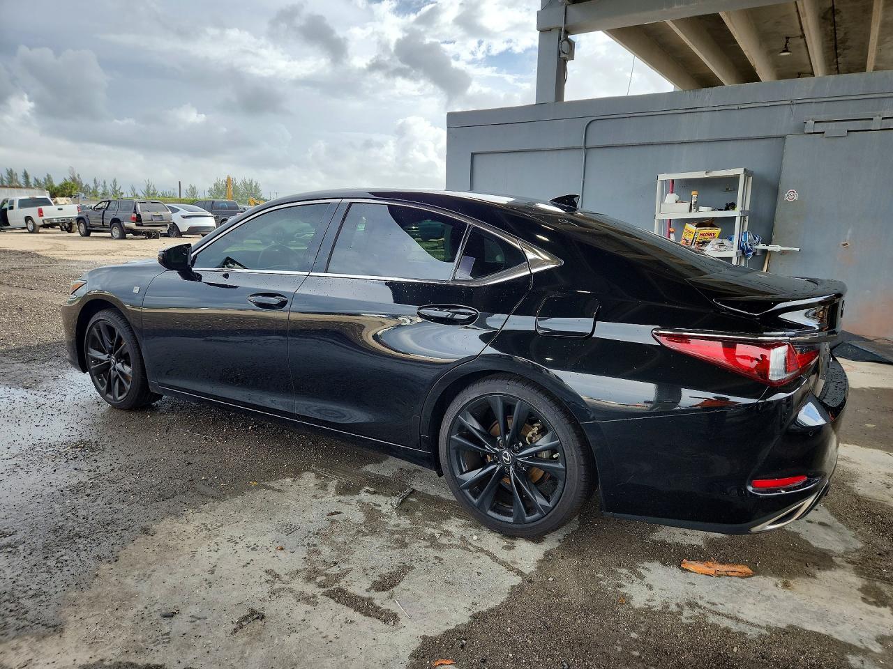 LEXUS ES 350 2023 — 3