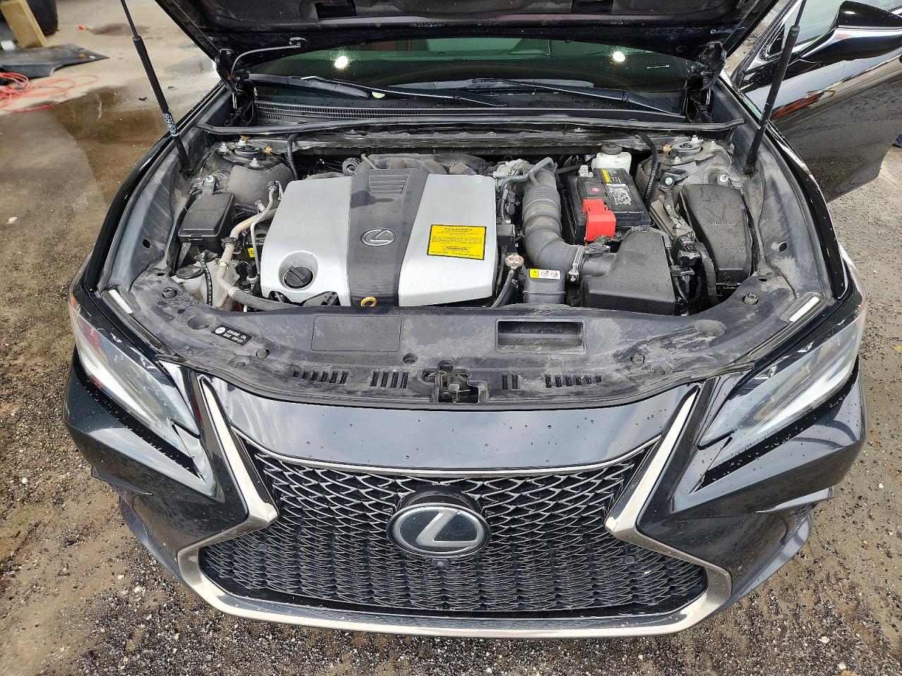 LEXUS ES 350 2023 — 12