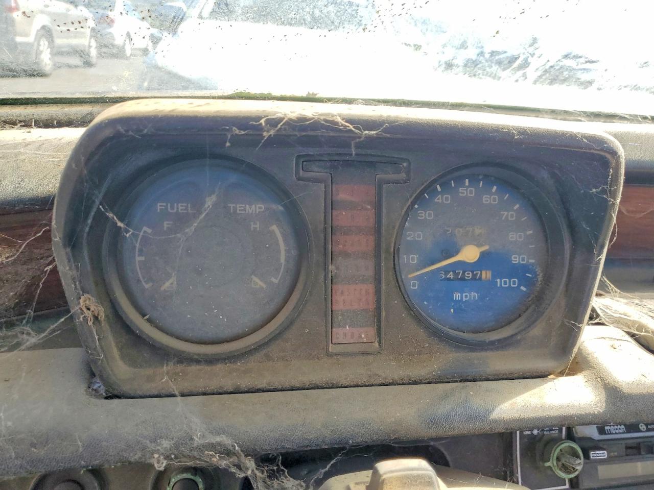HOND CIVIC 1977 — 10