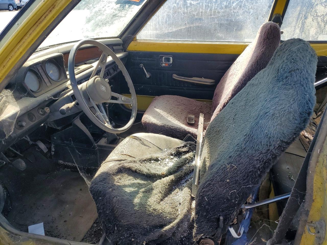 HOND CIVIC 1977 — 8
