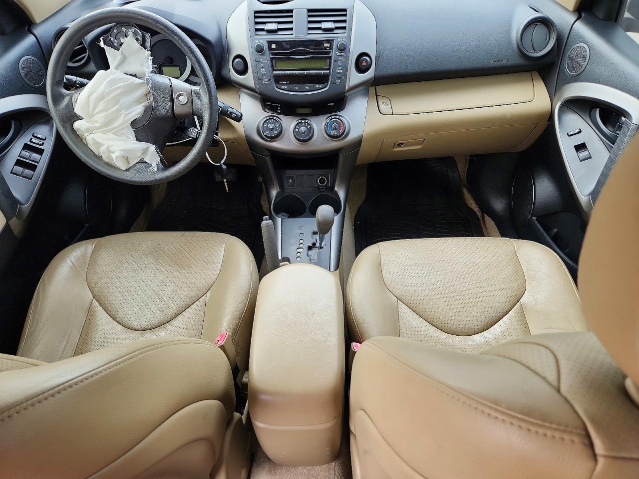 TOYOTA RAV4 2011 — 8