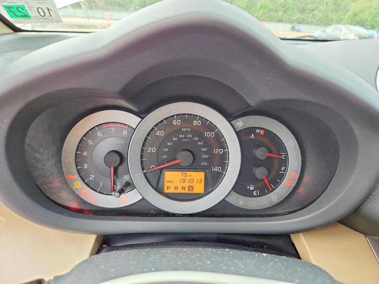 TOYOTA RAV4 2011 — 9