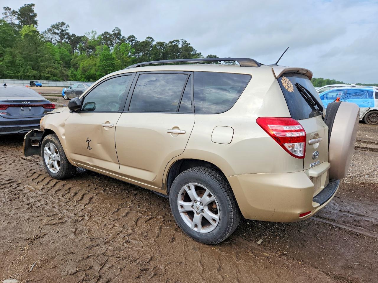 TOYOTA RAV4 2011 — 2