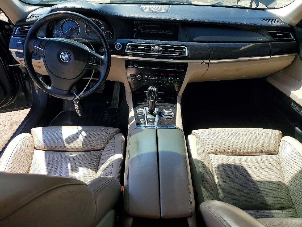 BMW 750 2011 — 8