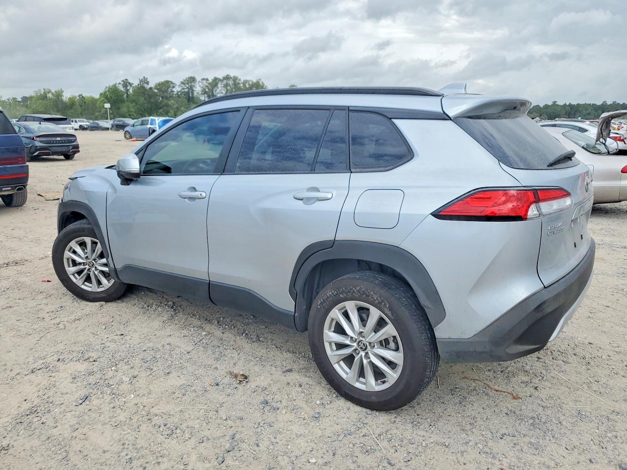 TOYOTA COROLLA CROSS 2023 — 3