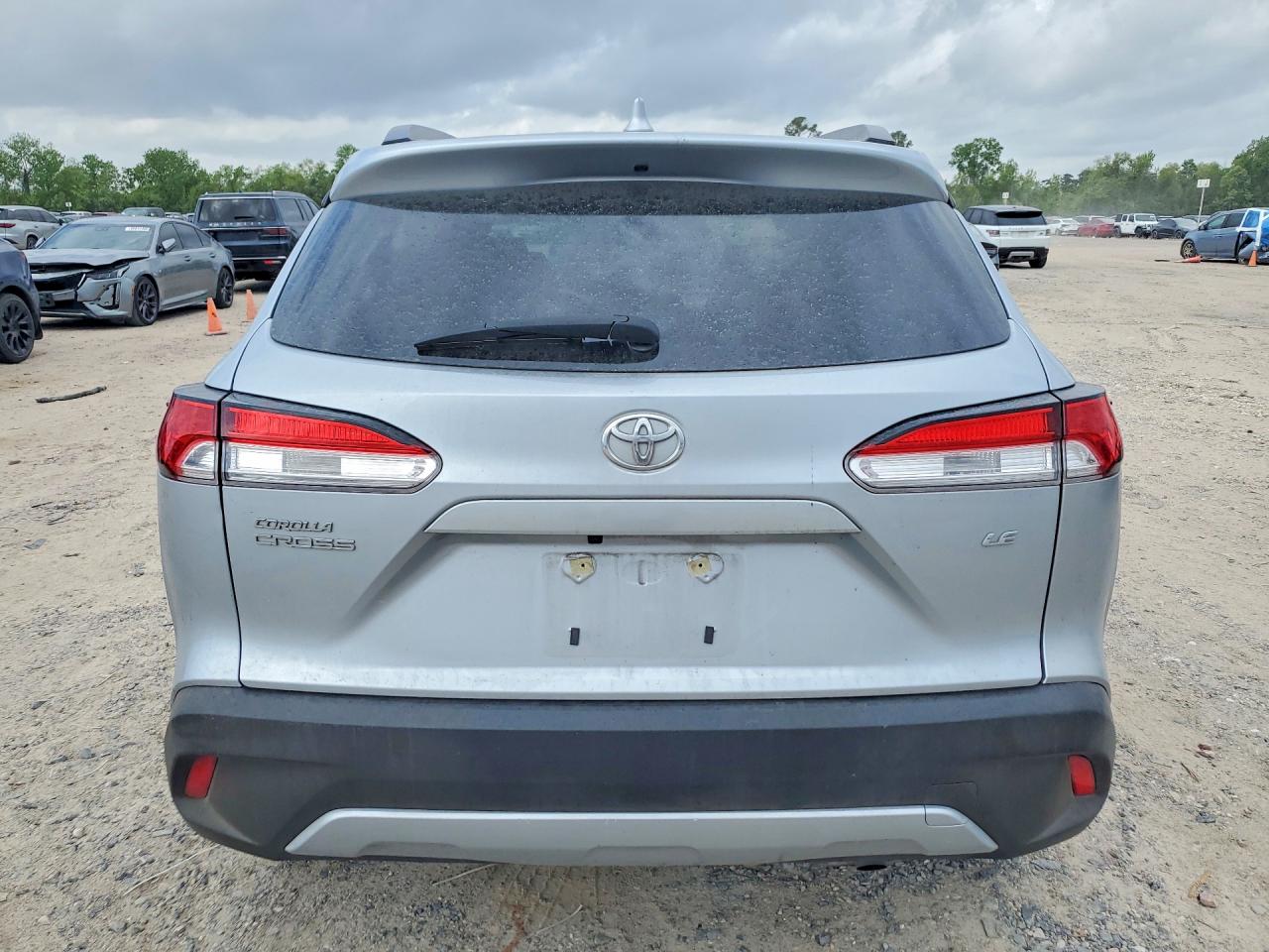 TOYOTA COROLLA CROSS 2023 — 7
