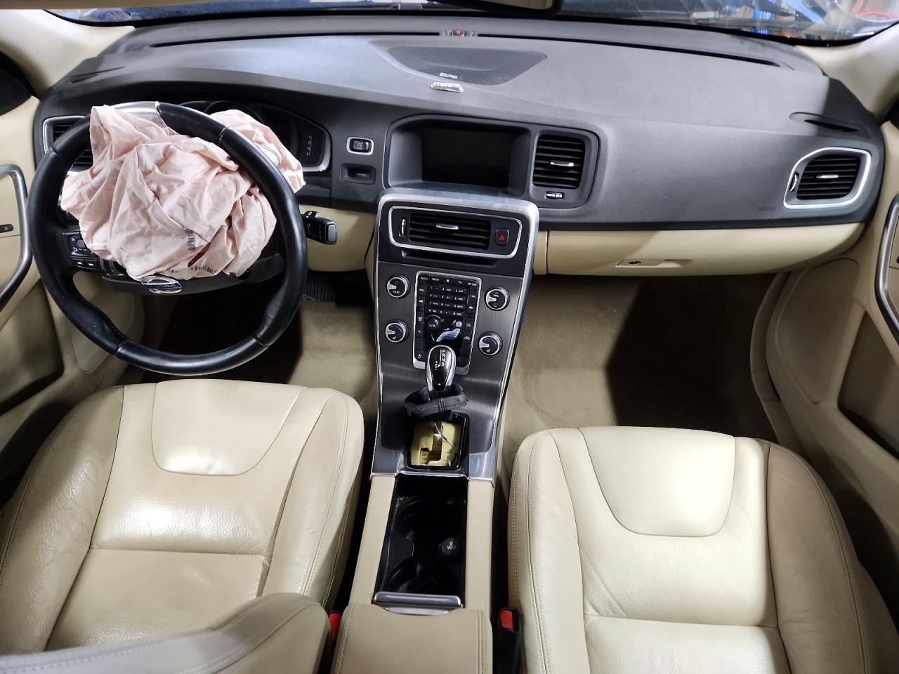 VOLVO S60 2014 — 9
