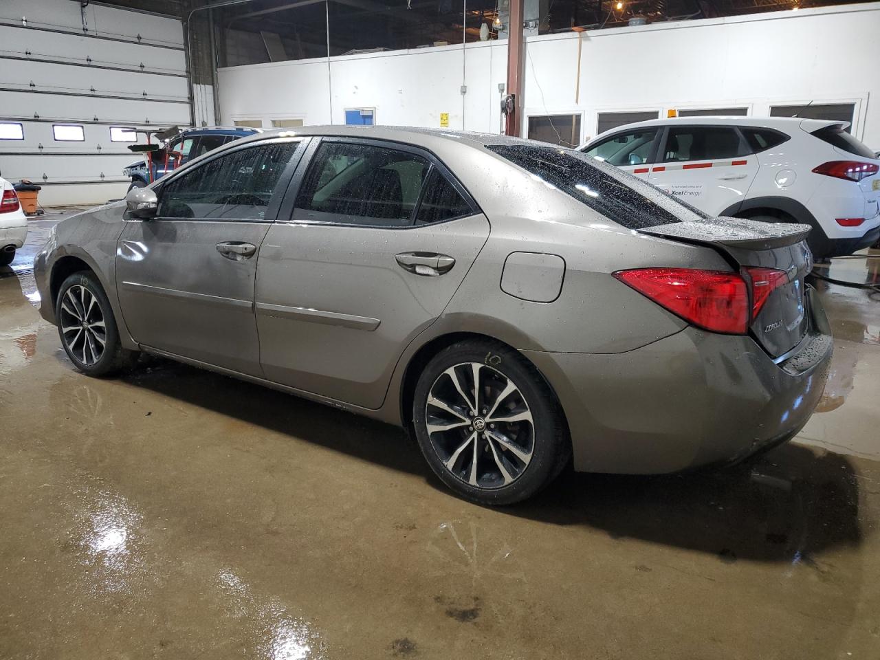 TOYOTA COROLLA 2017 — 3