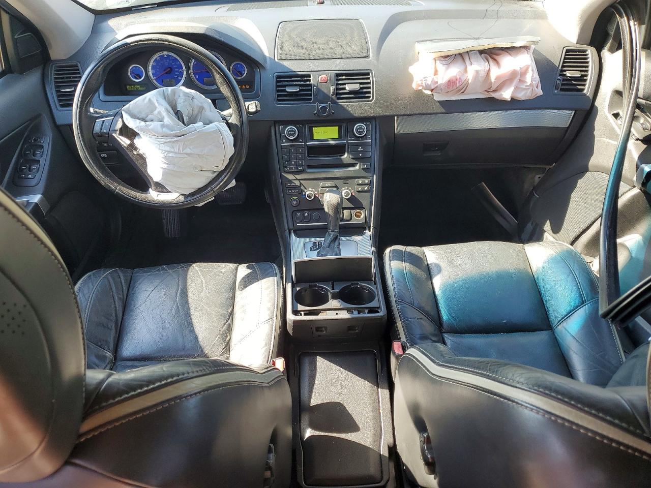 VOLVO XC90 2010 — 9