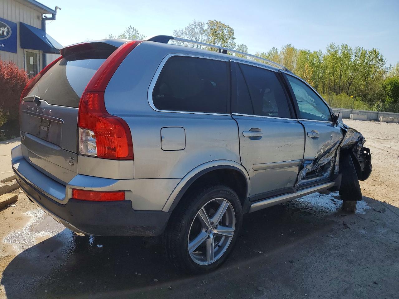 VOLVO XC90 2010 — 4