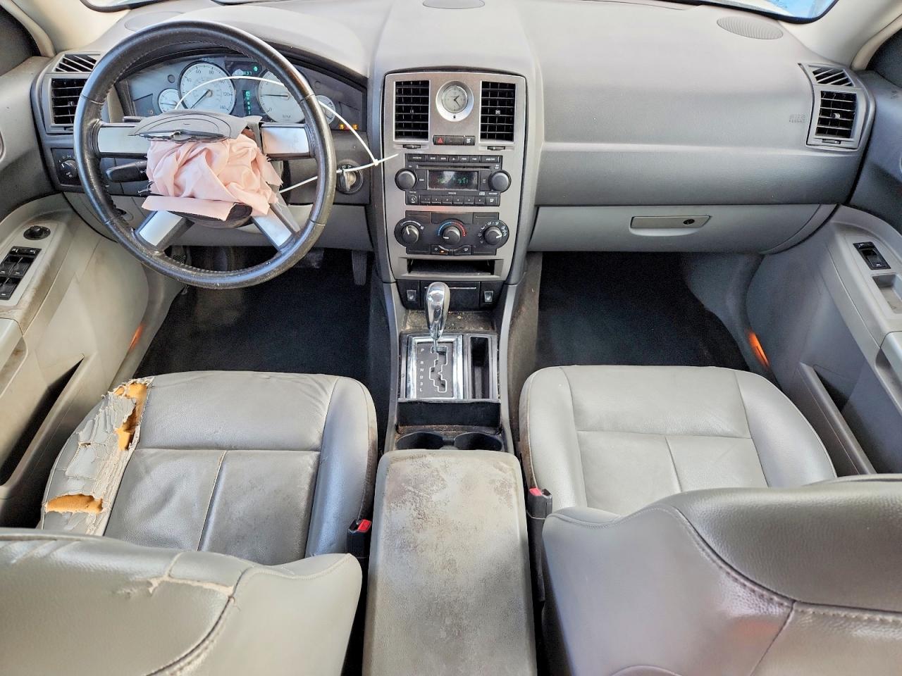 CHRYSLER 300 2006 — 9