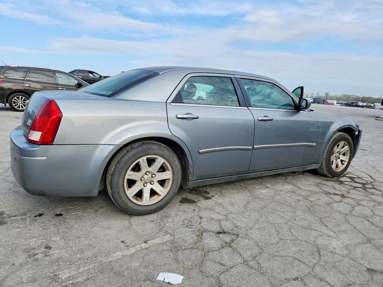 CHRYSLER 300 2006 — 4