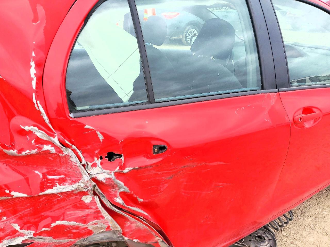 TOYOTA YARIS 2010 — 11