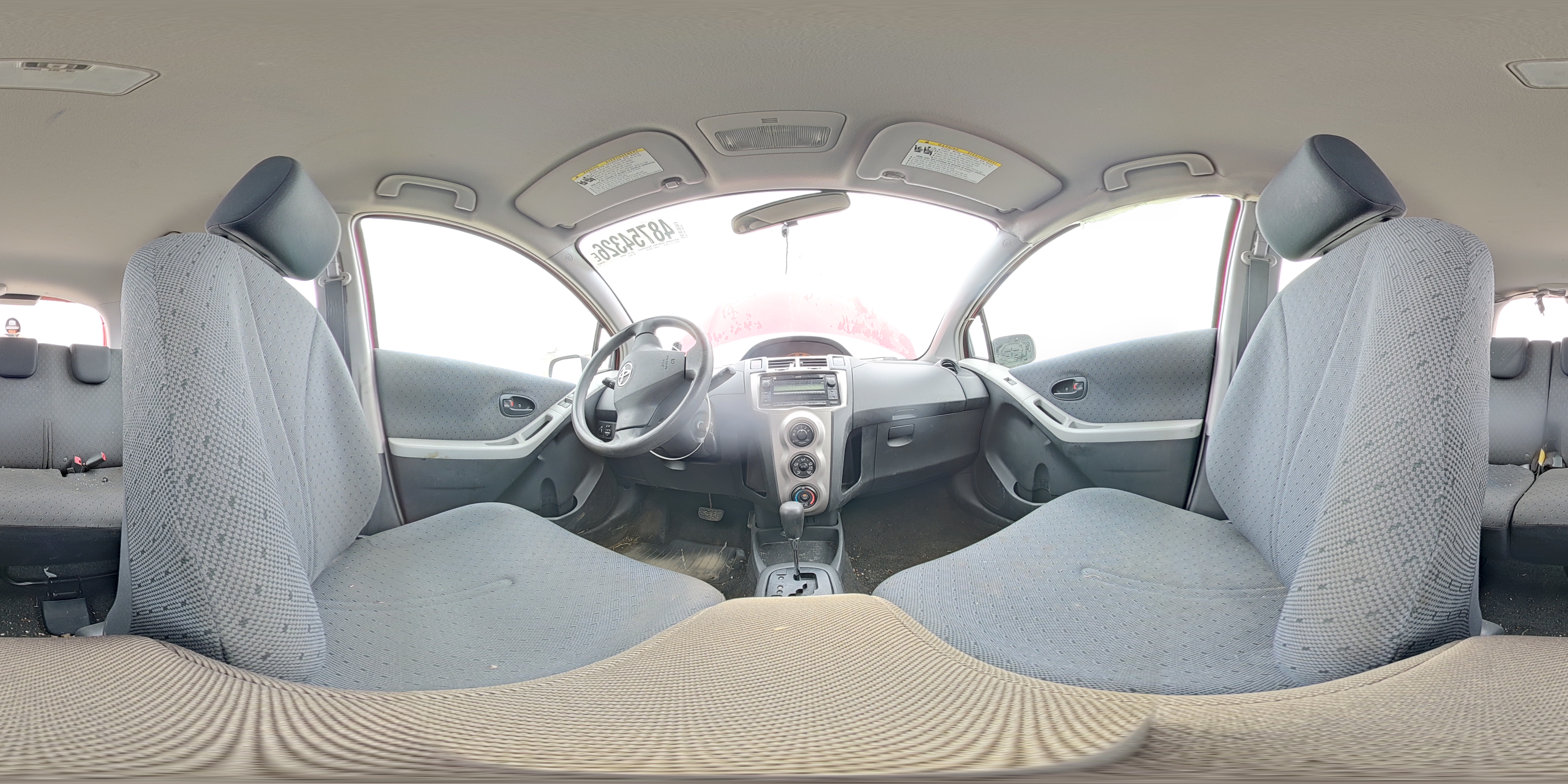 TOYOTA YARIS 2010 — 14