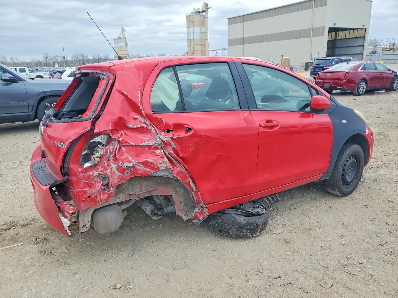 TOYOTA YARIS 2010 — 4