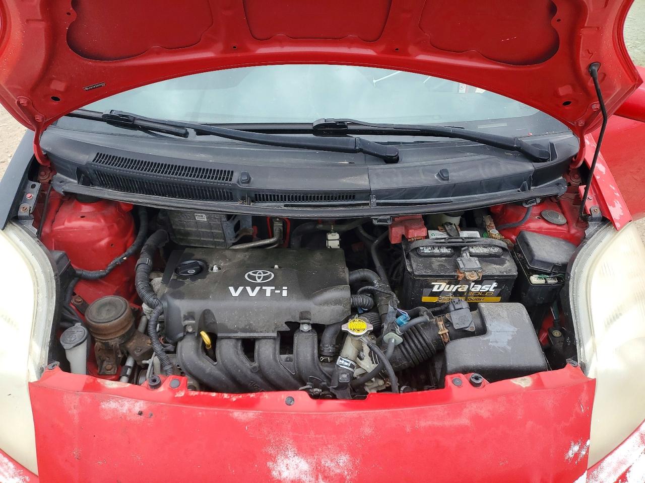 TOYOTA YARIS 2010 — 12