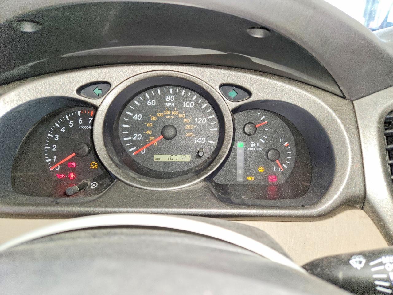 TOYOTA HIGHLANDER 2002 — 10
